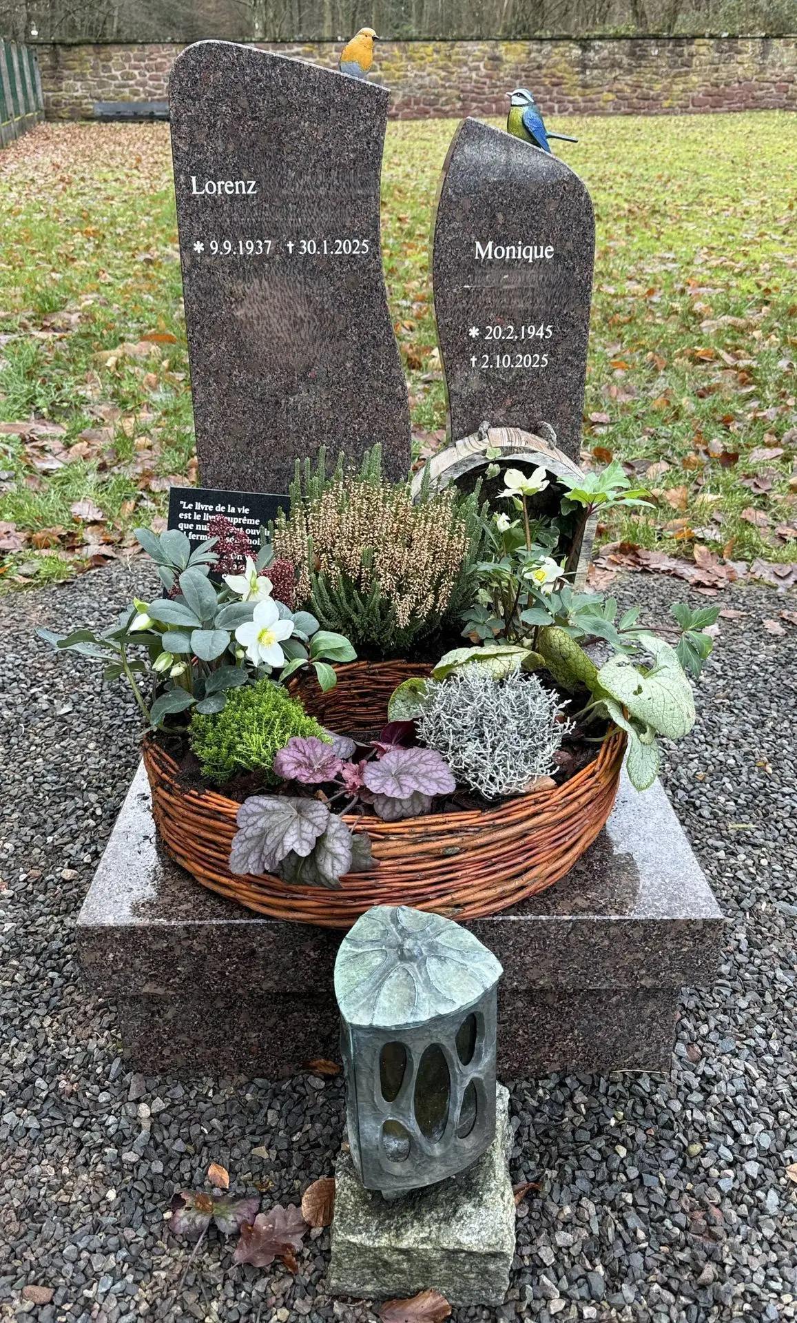 Monument cinéraire en granit Rouge Corail de Senones (Vosges) - cimetière d'Ottersthal