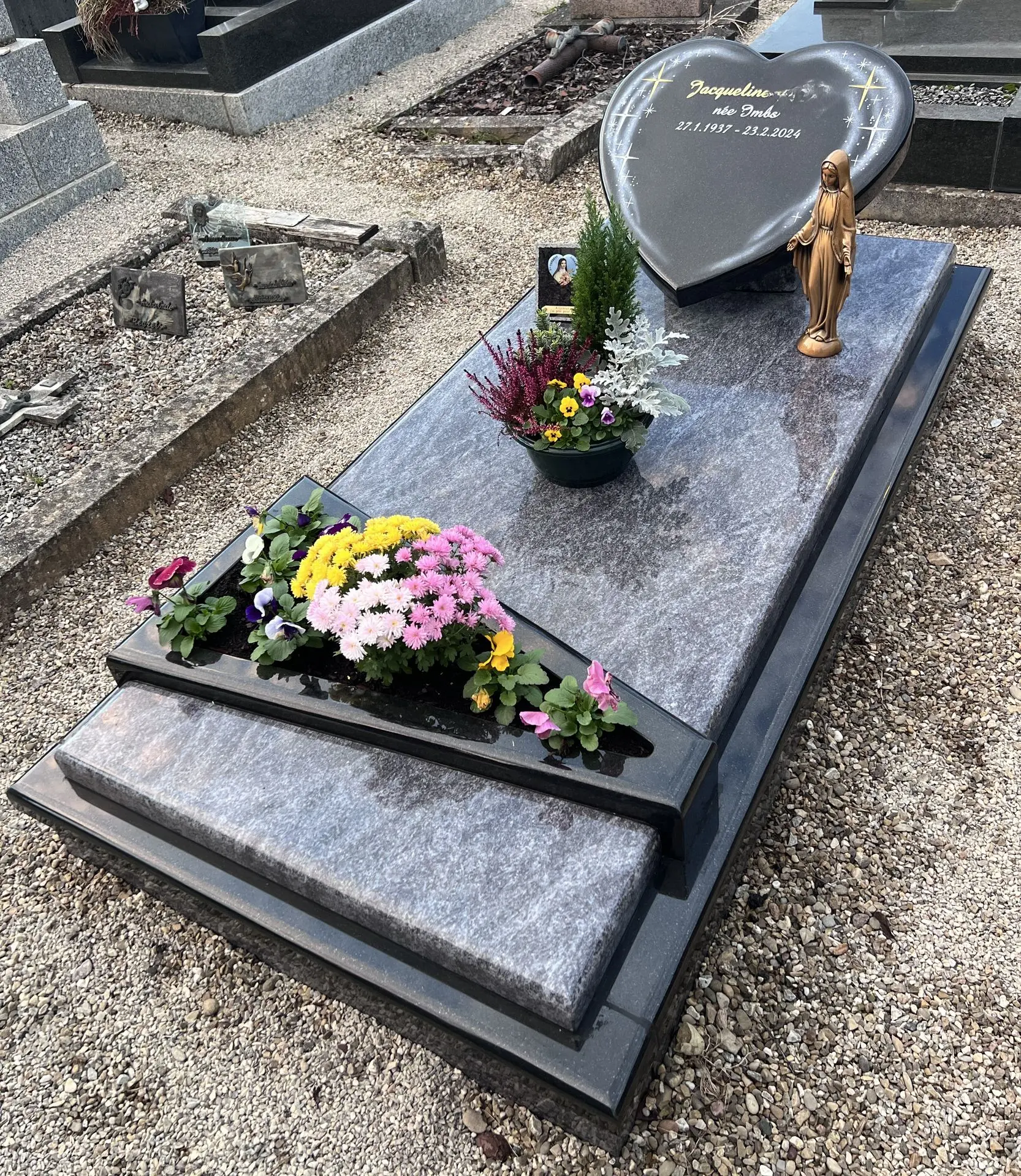 Monument granit Vizag Blue et Noir FIn - cimetière de Wasselonne