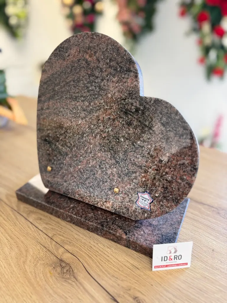 COEUR 30x30 SUR SOCLE - NUE